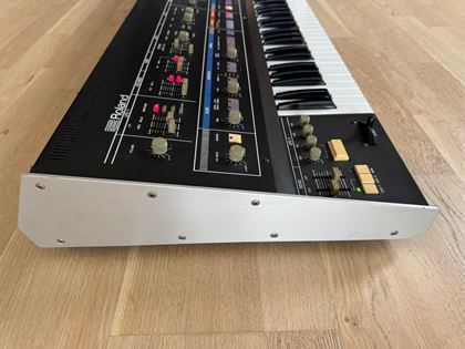 Roland-Jupiter 6 with Tauntek